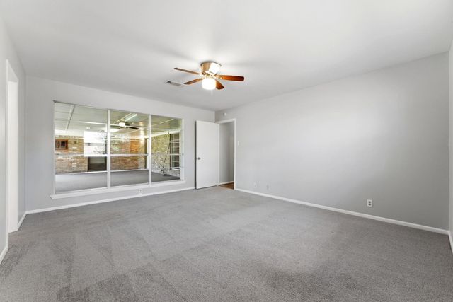 18 Panorama Drive, Conroe, TX 77304