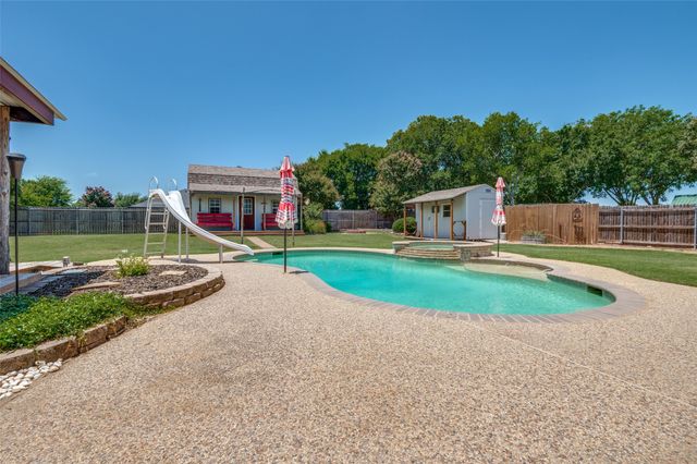 6431 Peak View Court, Midlothian, TX 76065