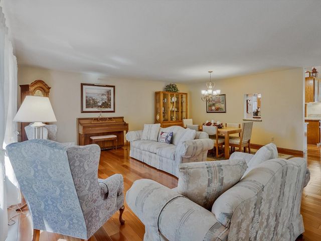 124 Mountain Oak Ct, Folsom, CA 95630