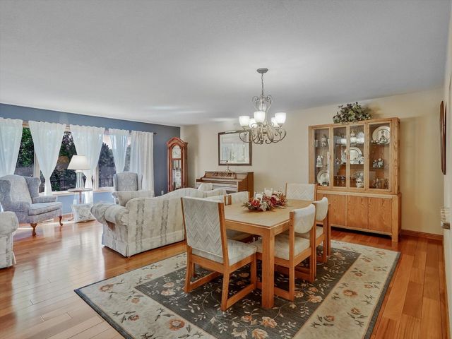 124 Mountain Oak Ct, Folsom, CA 95630