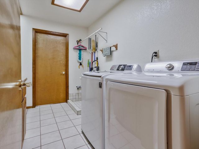 124 Mountain Oak Ct, Folsom, CA 95630