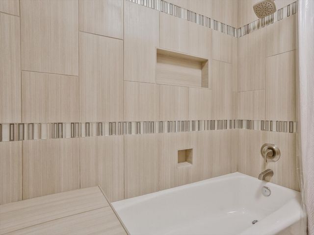 124 Mountain Oak Ct, Folsom, CA 95630