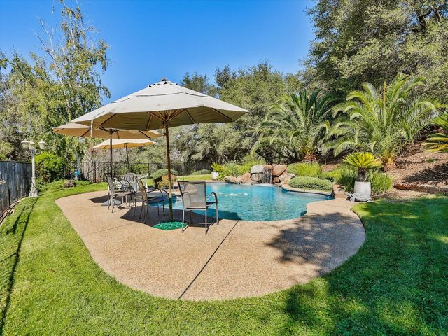 124 Mountain Oak Ct, Folsom, CA 95630
