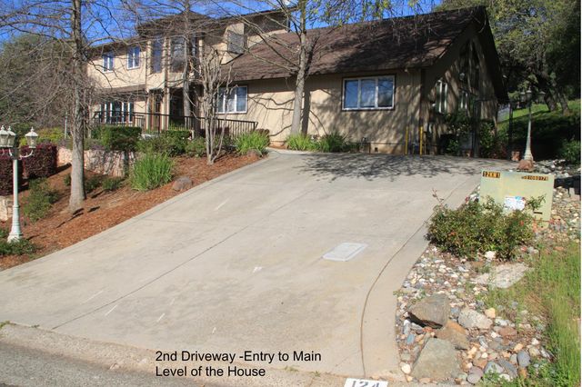 124 Mountain Oak Ct, Folsom, CA 95630