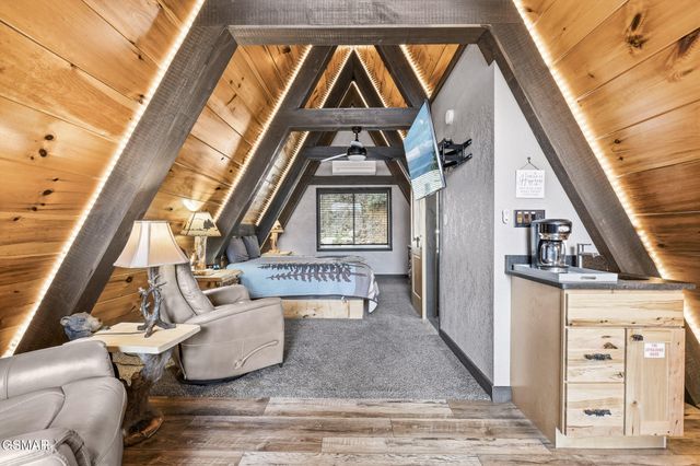 1508 Zurich Road, Gatlinburg, TN 37738