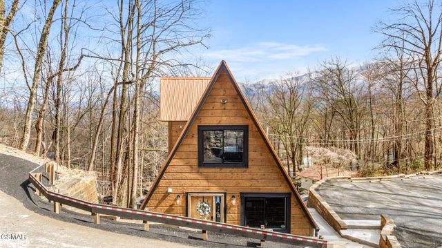 1508 Zurich Road, Gatlinburg, TN 37738