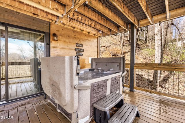 1508 Zurich Road, Gatlinburg, TN 37738