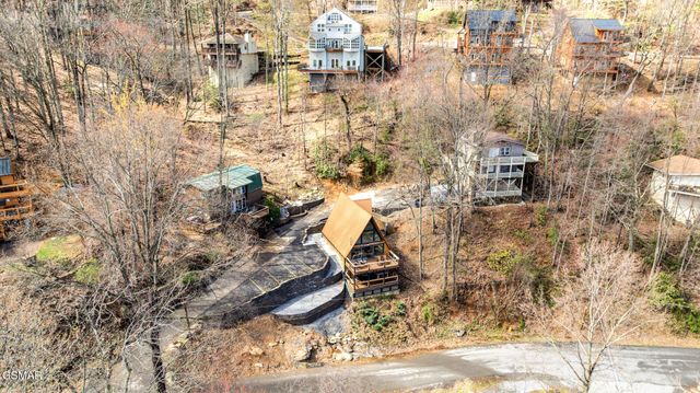 1508 Zurich Road, Gatlinburg, TN 37738