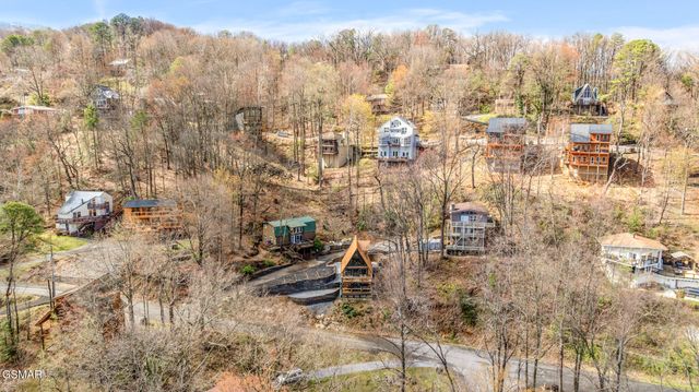 1508 Zurich Road, Gatlinburg, TN 37738