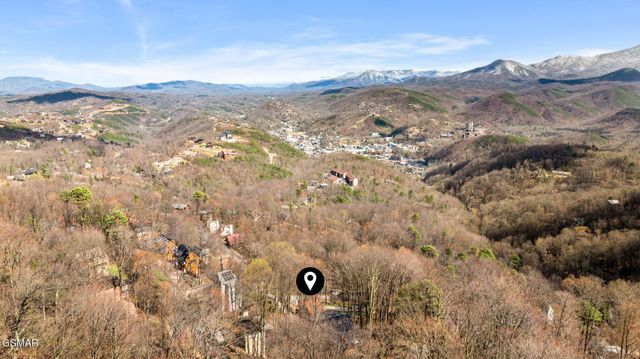 1508 Zurich Road, Gatlinburg, TN 37738