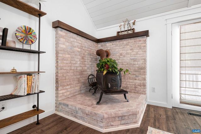 1 TARA CT, Palmyra, VA 22963