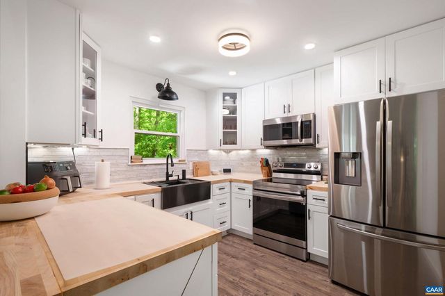1 TARA CT, Palmyra, VA 22963