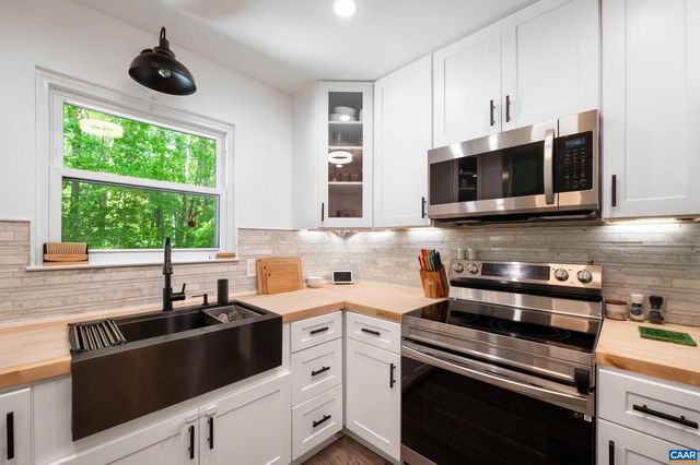 1 TARA CT, Palmyra, VA 22963