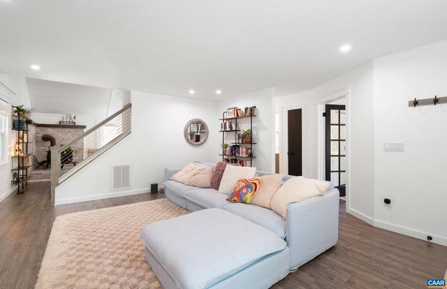 1 TARA CT, Palmyra, VA 22963