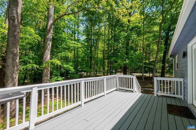 1 TARA CT, Palmyra, VA 22963