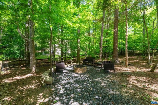 1 TARA CT, Palmyra, VA 22963