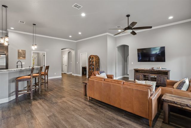 4905 Frio Drive, Granbury, TX 76048