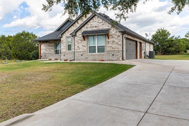 4905 Frio Drive, Granbury, TX 76048