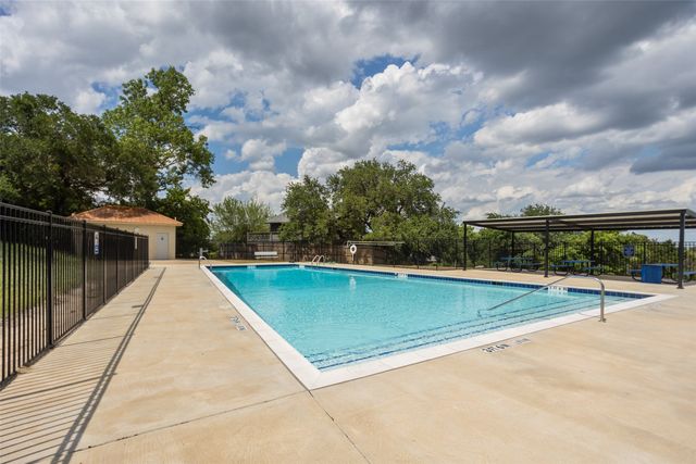 4905 Frio Drive, Granbury, TX 76048