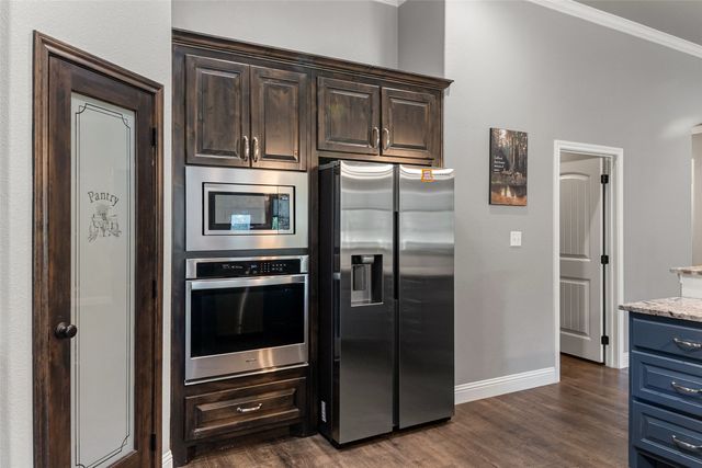 4905 Frio Drive, Granbury, TX 76048