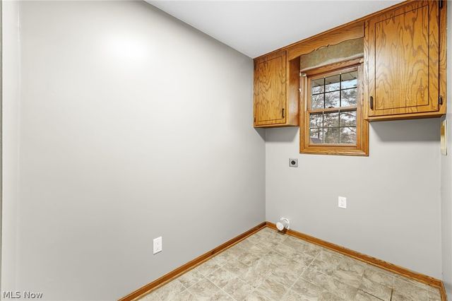 3845 Oakridge Drive NE, Louisville, OH 44641