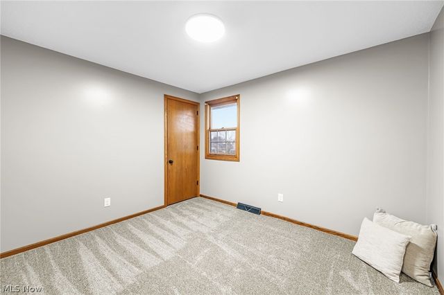 3845 Oakridge Drive NE, Louisville, OH 44641