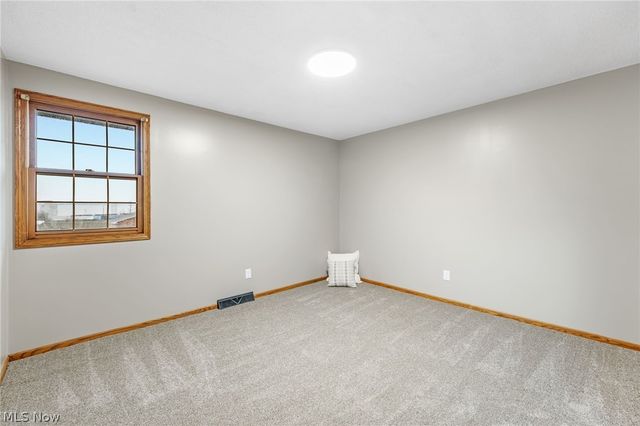 3845 Oakridge Drive NE, Louisville, OH 44641