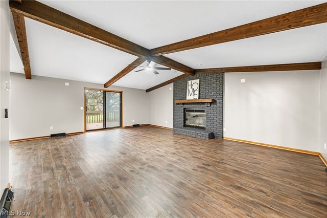 3845 Oakridge Drive NE, Louisville, OH 44641