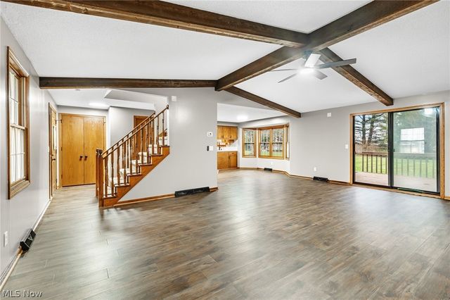 3845 Oakridge Drive NE, Louisville, OH 44641