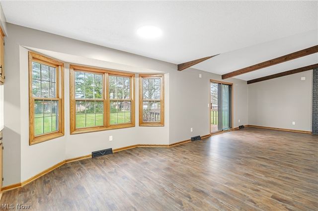 3845 Oakridge Drive NE, Louisville, OH 44641