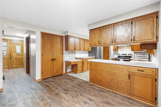 3845 Oakridge Drive NE, Louisville, OH 44641