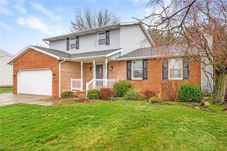 3845 Oakridge Drive NE, Louisville, OH 44641