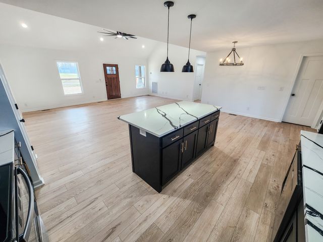 160 Wiseman Ln, Winchester, TN 37398