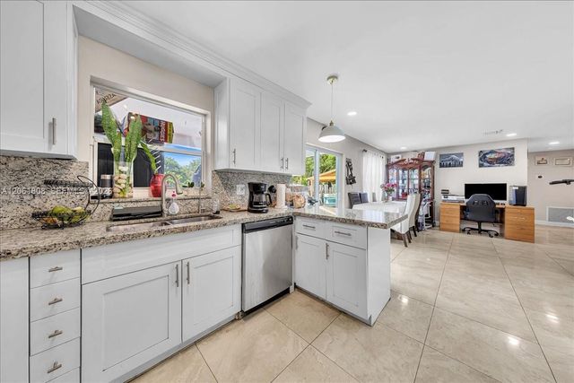 7819 SW 9th Street, North Lauderdale, FL 33068