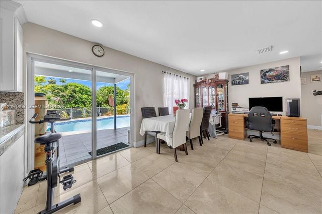 7819 SW 9th Street, North Lauderdale, FL 33068