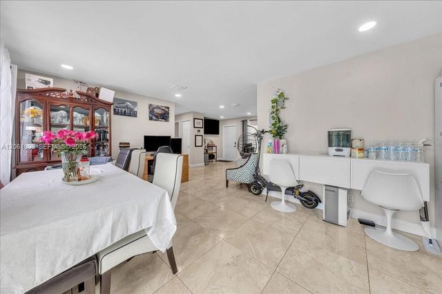 7819 SW 9th Street, North Lauderdale, FL 33068