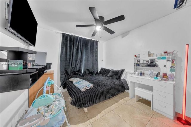 7819 SW 9th Street, North Lauderdale, FL 33068