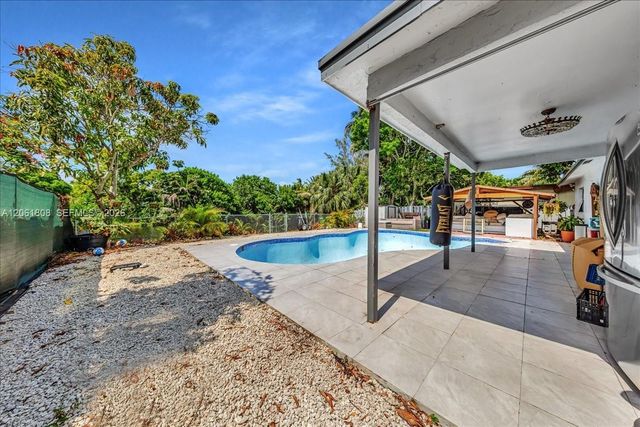 7819 SW 9th Street, North Lauderdale, FL 33068