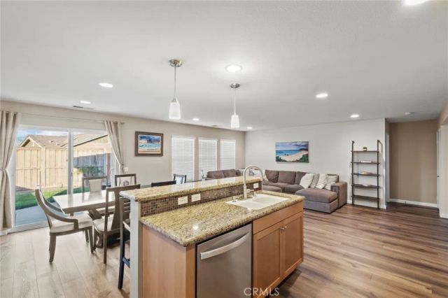 719 Amherst, San Jacinto, CA 92582