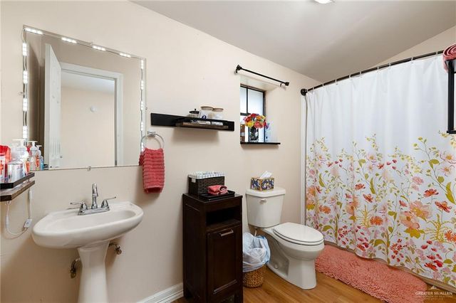 301 W Loeb Street, Edinburg, TX 78541