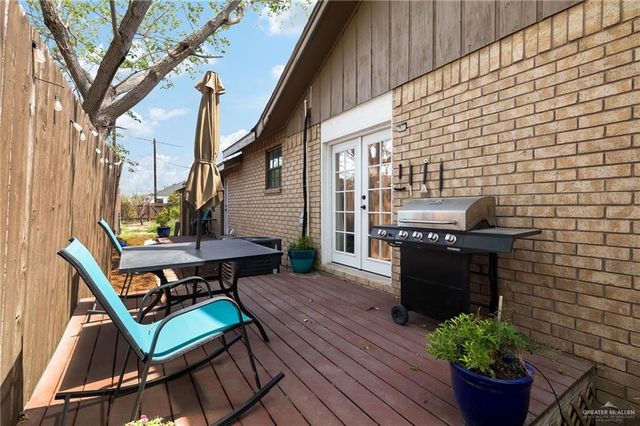 301 W Loeb Street, Edinburg, TX 78541