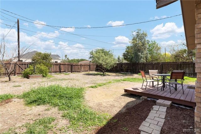 301 W Loeb Street, Edinburg, TX 78541