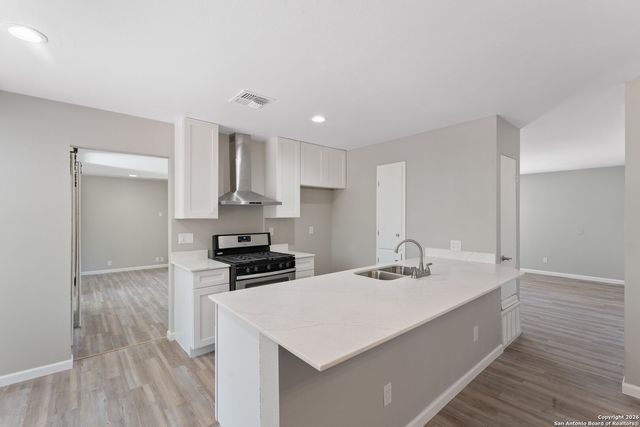 122 Zeuty St, San Antonio, TX 78227