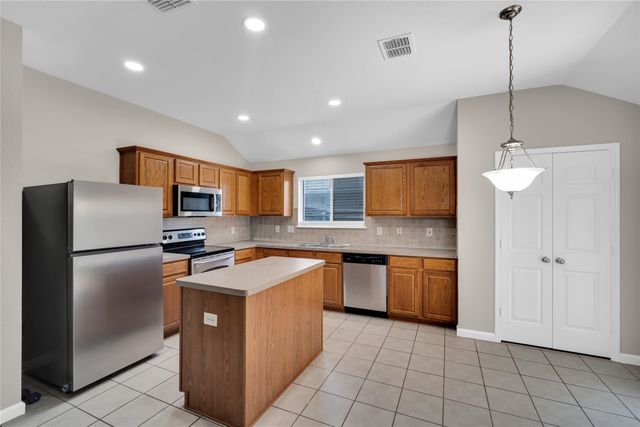 2135 Fair Weather Drive, Lancaster, TX 75146