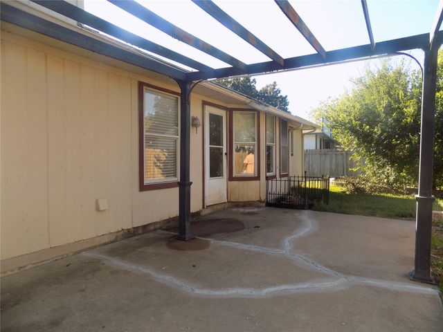 209 Crystal Knoll BLVD, Georgetown, TX 78626