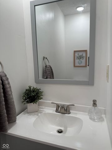 11698 N Bethesda Road, Mooresville, IN 46158