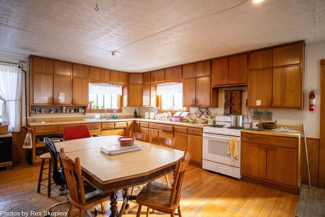 1314 W 40th Street, Fremont, MI 49412