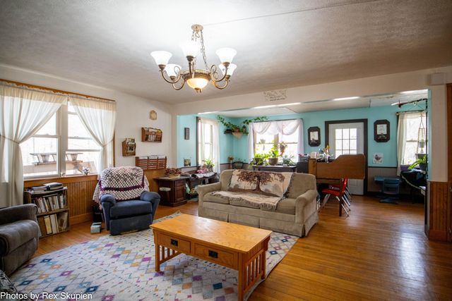 1314 W 40th Street, Fremont, MI 49412