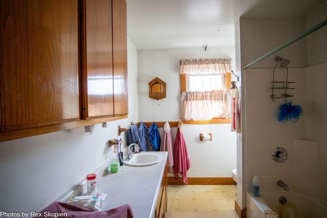 1314 W 40th Street, Fremont, MI 49412