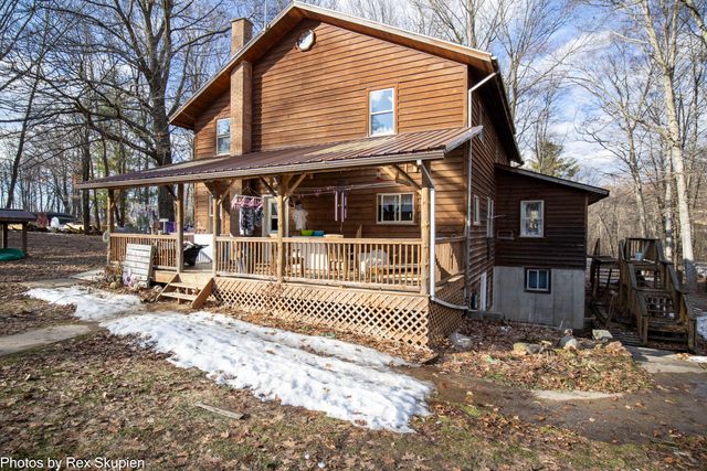 1314 W 40th Street, Fremont, MI 49412